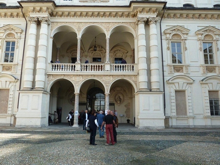 Convegno CAAI: 150 anni di valori e visioni nella storia dell’Alpinismo - Il loggiato del Castello del Valentino di Torino