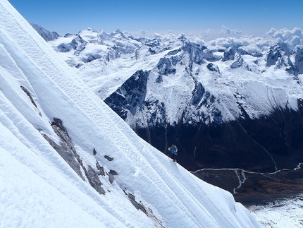 Kang Nachugo East, Santiago Padros and Domen Kastelic establish Monsoon