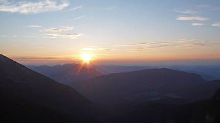 Via Fisioterapia d'urto, Cima Dagnola, Dolomiti di Brenta - Alba sulle Dolomiti di Brenta