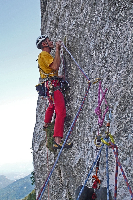 Fisioterapia d'urto, Cima Dagnola, Brenta Dolomites - Nicola Sartori forging pitch 6, Fisioterapia d'urto