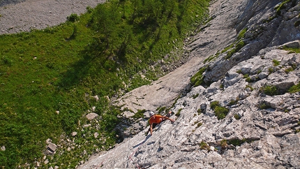 Fisioterapia d'urto, Cima Dagnola, Brenta Dolomites - Climbing pitch 1 of Fisioterapia d'urto on the day the route was completed