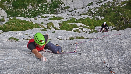 Via Fisioterapia d'urto, Cima Dagnola, Dolomiti di Brenta - Luca Giupponi nella Rotpunkt del 4° tiro di Fisioterapia d'urto