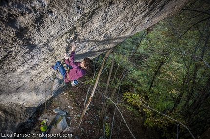 Matteo Cittadini ripete Hole's Trilogy 8c a Roccamorice