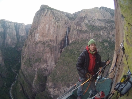 El Gigante, Mexico - Cecilia Buil and Tiny Almada during the first ascent of Tehué (700m, VI, 7a/A3, 8-18/10/2013), El Gigante, Mexico