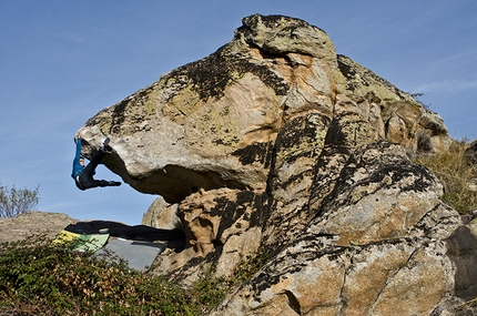 Bouldering at Prilep, Macedonia - Niccolò Ceria on Yellow snake 7C