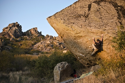 Bouldering at Prilep, Macedonia - Rudy Ceria on Marshal 6C