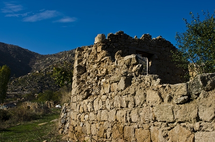 Bouldering at Prilep, Macedonia - Ruins in the sector Dabnica
