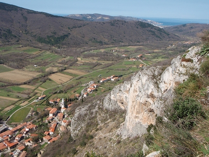 Ospo, Slovenia - La vista sul paese di Ospo