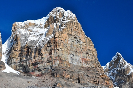 Ritacuba Blanco, Colombia - Tierra de Condores, (7a+, 800m, Helmut Gargitter, Simon Kehrer, Gonzalez Rubio, Ivan Calderon, 02/2010), Ritacuba Blanco (5350m), Cordillera del Cocuy, Colombia.