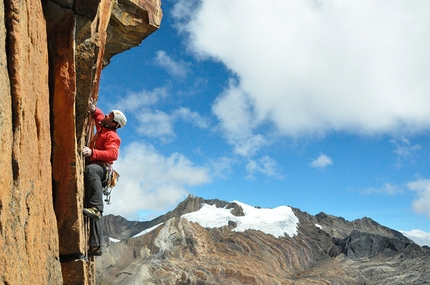 Ritacuba Blanco, Colombia - Tierra de Condores, (7a+, 800m, Helmut Gargitter, Simon Kehrer, Gonzalez Rubio, Ivan Calderon, 02/2010), Ritacuba Blanco (5350m), Cordillera del Cocuy, Colombia.