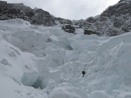 K6, Charakusa Valley, Karakorum, Pakistan - Raphael Slawinski and Ian Welsted during the first ascent of K6 (7040m), Charakusa Valley, Karakorum, 07/2013