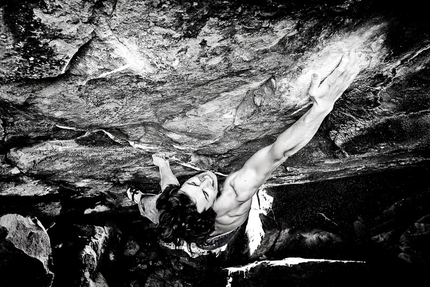 Jörg Guntram - Austrian boulderer Jörg Guntram on Ninja 8B+, Tenerife