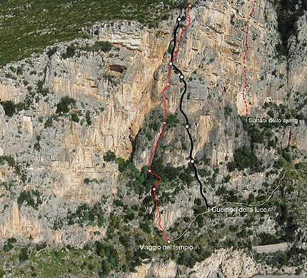 Sperlonga, Grande Muraglia - I Sultani dello Swing (90m, 6c), I Guerrieri della Luce (5c+, 105m), Viaggio nel tempo (VII-, 135m)