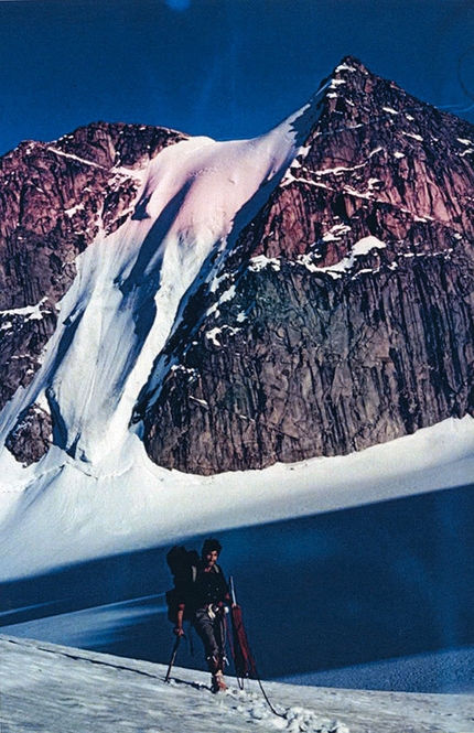 Terra di Baffin, 1972 - Salita di Piero Ambrosetti al camp alto, Monte Thor
