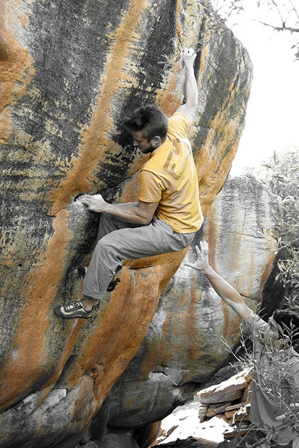 Rocklands, South Africa - Simone Raina bouldering at Rocklands