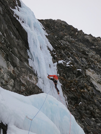 Schwarze Witwe, new route up Austria's Hohe Warte by Simon Gietl and Gerry Fiegl