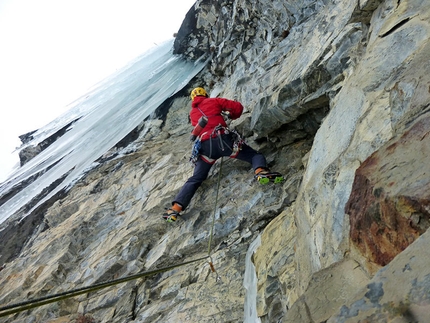 B&B – Azione indecente. Dry tooling at Cogne - Giancarlo Bazzocchi making the first ascent of Il Clown