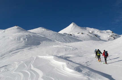 Le tracce bianche di Alberto Paleari e Erminio Ferrari: quando ciaspolare fa rima con alpinismo