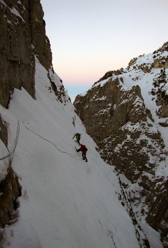 Il Grande salto, Valle Inferno, Majella - The final metres up pitch 4