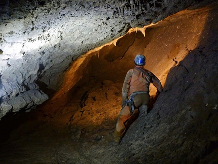 Meno 1052 metri, nuovo record di profondità nelle grotte dei Piani Eterni