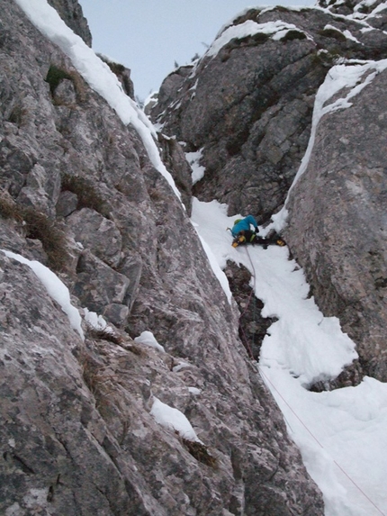 Merà Dimel, Presolana - Merà Dimel (650m, AI 4 M6, Yuri Parimbelli, Tito Arosio, Ennio Spiranelli 13/01/2014), Anticima delle Quattro Matte, Presolana.