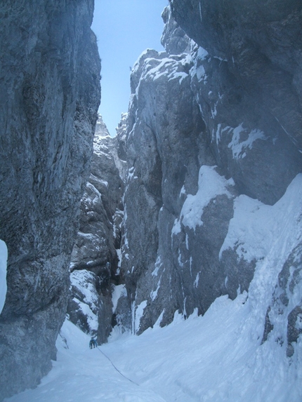 Merà Dimel, Presolana - Merà Dimel (650m, AI 4 M6, Yuri Parimbelli, Tito Arosio, Ennio Spiranelli 13/01/2014), Anticima delle Quattro Matte, Presolana.