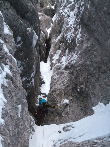 Merà Dimel, Presolana - Merà Dimel (650m, AI 4 M6, Yuri Parimbelli, Tito Arosio, Ennio Spiranelli 13/01/2014), Anticima delle Quattro Matte, Presolana.