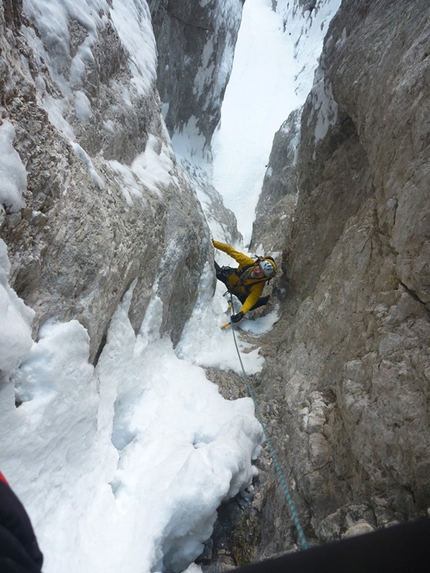 Merà Dimel, Presolana - Merà Dimel (650m, AI 4 M6, Yuri Parimbelli, Tito Arosio, Ennio Spiranelli 13/01/2014), Anticima delle Quattro Matte, Presolana.