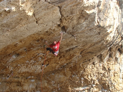 Fabrizio Peri repeats Grandi Gesti 9a at Sperlonga