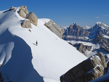 Monte Pelmetto, Dolomites: the ski descent by Francesco Vascellari and Loris De Barba