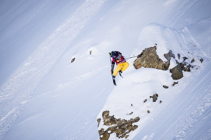 Freeride - Un bel salto “kung-fu style” di Davide Cusini in azione nella sua run al FWT 2014 a Courmayeur