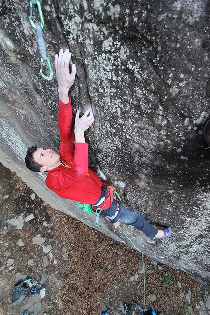 Stefano Carnati - Stefano Carnati on Deus irae 8c+ at Claro