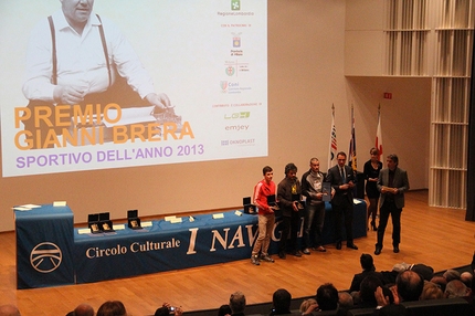 Stefano Carnati - Stefano Carnati riceve la menzione speciale al Premio Gianni Brera 2013