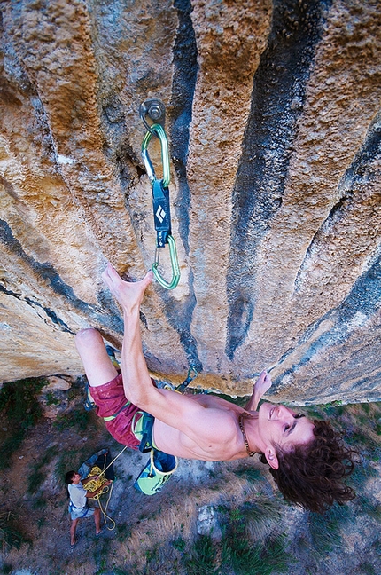 Adam Ondra - Adam Ondra su First Round First Minute 9b, Margalef, Spagna