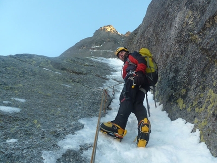 Fancy of Peckers, Monte Blanc - Gianluca Cavalli abseiling off