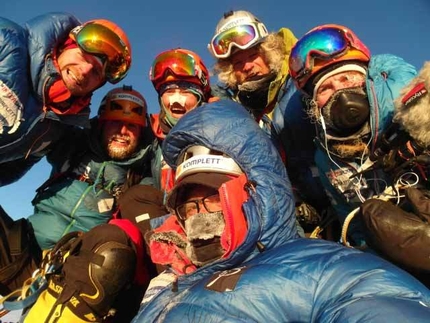 Ulvetanna (Antarctica): first integral ascent of South Ridge
