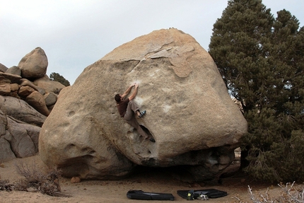 Bishop boulder, USA - Boulder at Bishop, USA: Painted Cave