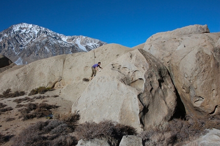 Bishop bouldering, USA - Bouldering at Bishop, USA: warming up at Secrets of the Beehive