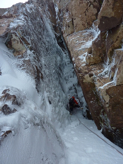 Tito Arosio - BMC International Winter Meet 2014: Applecross, Gully of the gods