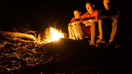 Akopan Tepui, Venezuela - Escalador Selvatico: evenings at base camp: Luca Giupponi, Rolando Larcher, Maurizio Oviglia