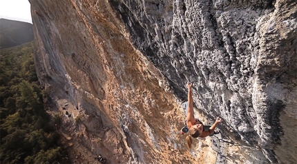 Aleksandra Taistra climbing Mind Control at Oliana