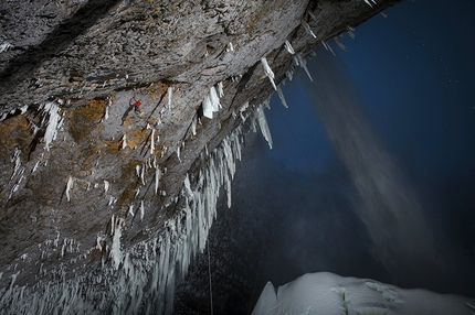 Will Gadd - Will Gadd climbing Overhead Hazard at Helmcken Falls, Canada.