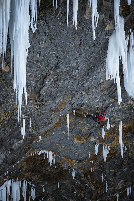 Will Gadd - Will Gadd climbing Overhead Hazard at Helmcken Falls, Canada.