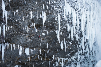 Will Gadd - Will Gadd climbing Overhead Hazard at Helmcken Falls, Canada.