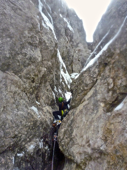 Cima di Dass, Valsassina - Via Forrest G.A.M.P. (Tito Arosio, Francesco Milani Capialbi, Michele Tapparello 15/02/2014): L3