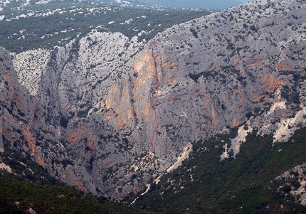 Marco Bernardi, Sardegna - Il tracciato del Pilastro Comino, prima via delle Gole di Gorroppu.