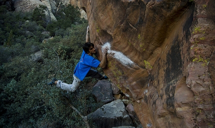Red Rocks, USA - Niccolò Ceria on Stand and Deliver 8A.