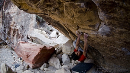 Red Rocks, USA - Niccolò Ceria durante la prima ripetizione di Nocturnal Emissions 8B.