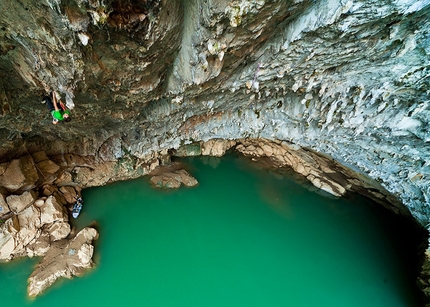 Klemen Becan frees Water World 9a at Osp in Slovenia