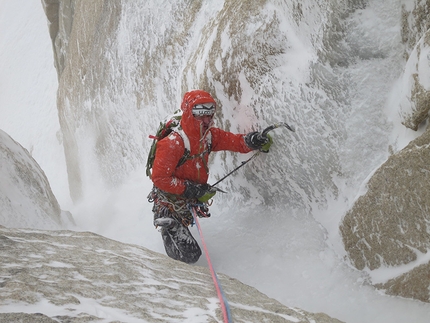 Patagonia - Simon Gietl e Gerry Fiegl: Supercanaleta, Fitz Roy